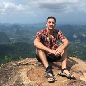 Meet your Posher, Yoni